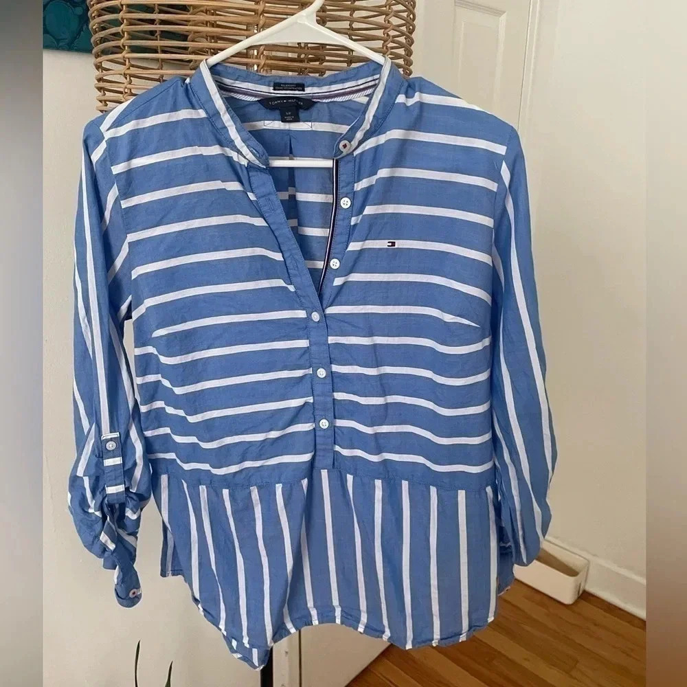 Blue and White Striped Tommy Hilfiger Button-up Shirt / size small / relaxed